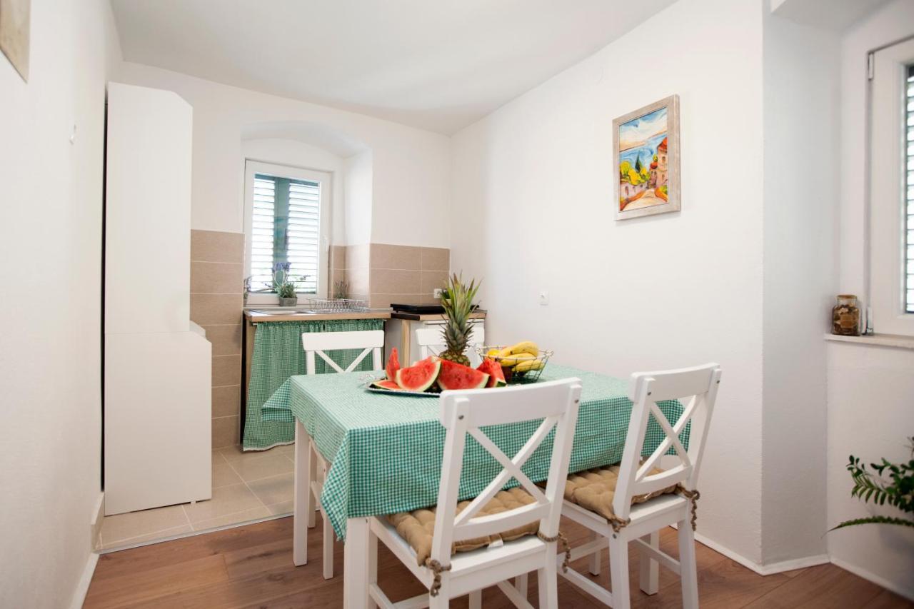 Apartment Slavuj Central Square Split Buitenkant foto