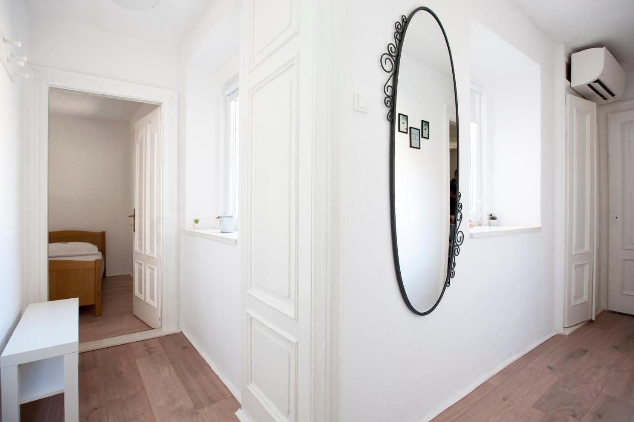 Apartment Slavuj Central Square Split Buitenkant foto