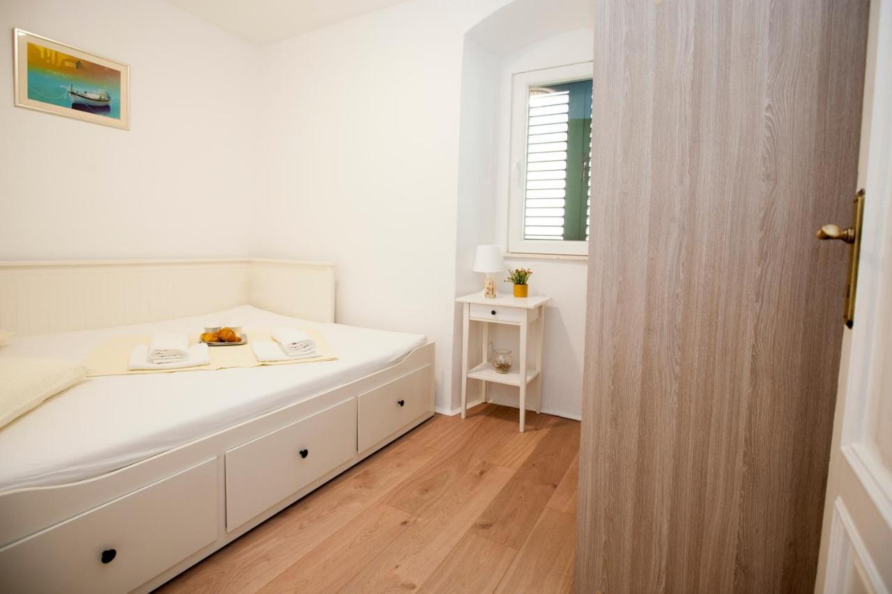Apartment Slavuj Central Square Split Buitenkant foto